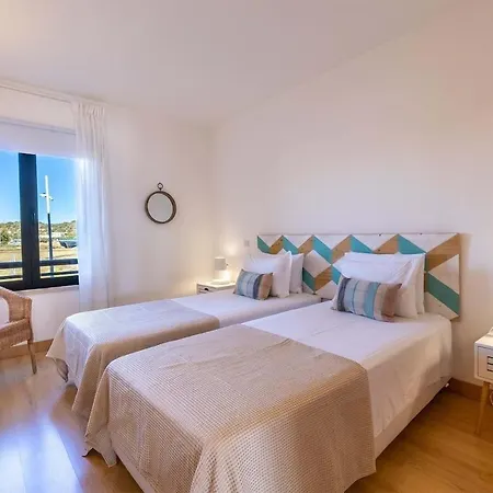Elegant Marina View T2 Apartment- The Moorings Appartamento Lagos