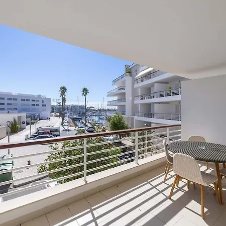 Appartement Elegant Marina View T2 Apartment- The Moorings Lagos