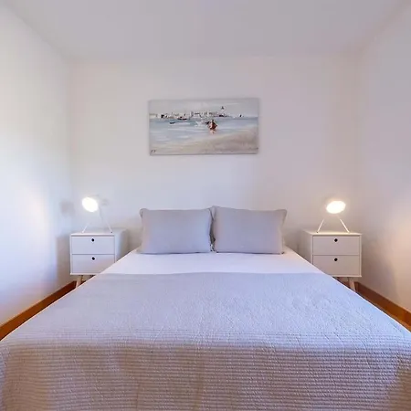 Elegant Marina View T2 Apartment- The Moorings Appartamento
